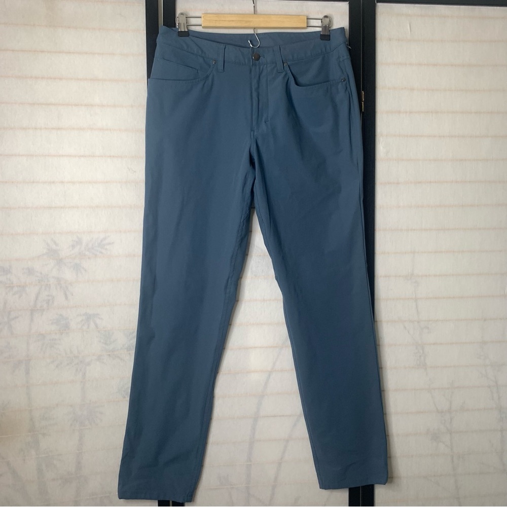 lululemon Mens Size 32 ABC Slim Fit 5 Pocket Pant Utilitech Iron Blue